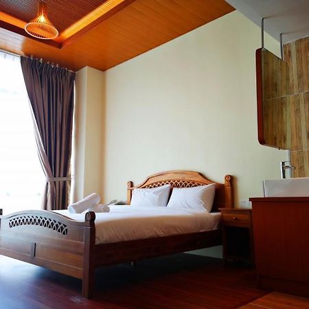 Top Holiday Hotel Seri Kembangan Eksteriør bilde