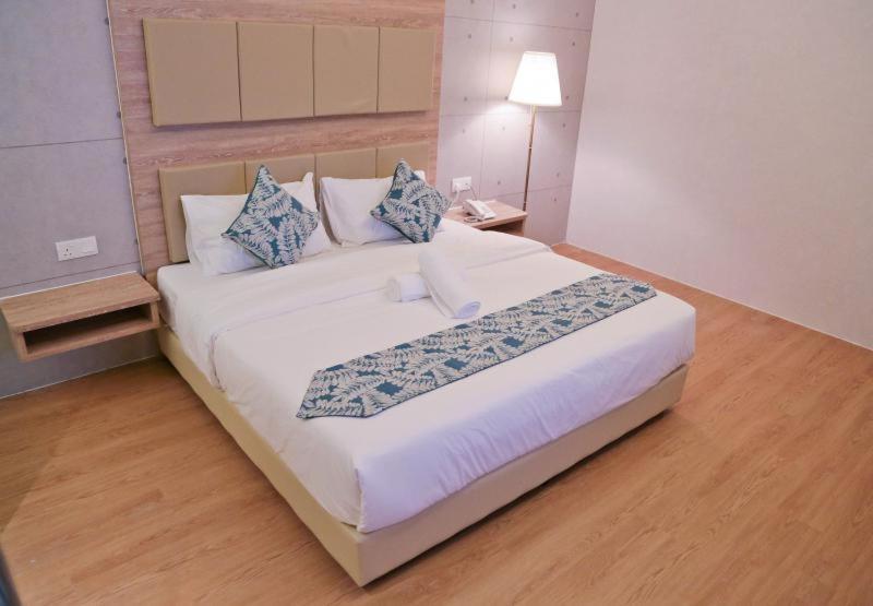 Top Holiday Hotel Seri Kembangan Eksteriør bilde