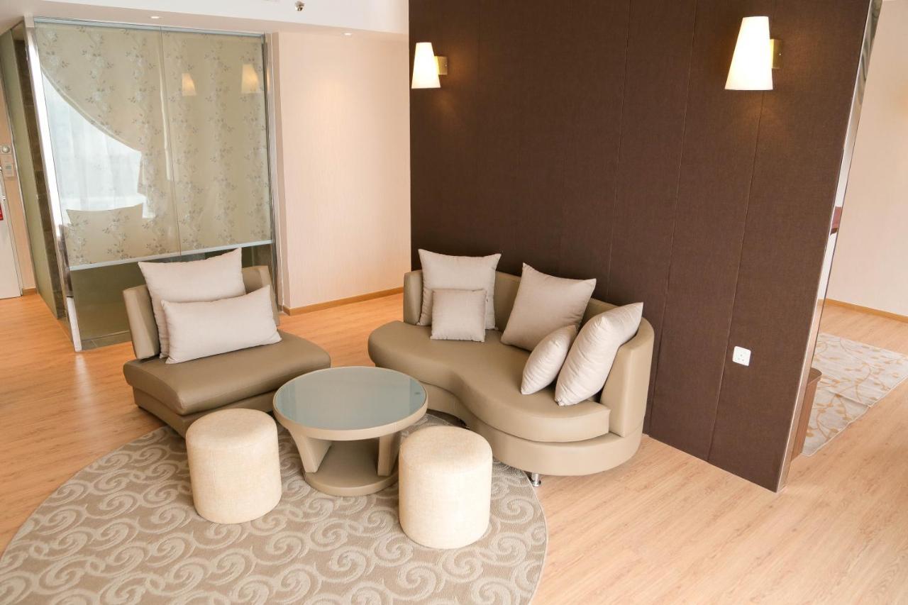 Top Holiday Hotel Seri Kembangan Eksteriør bilde