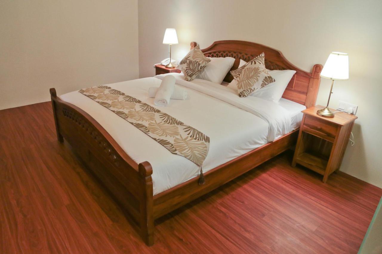 Top Holiday Hotel Seri Kembangan Eksteriør bilde