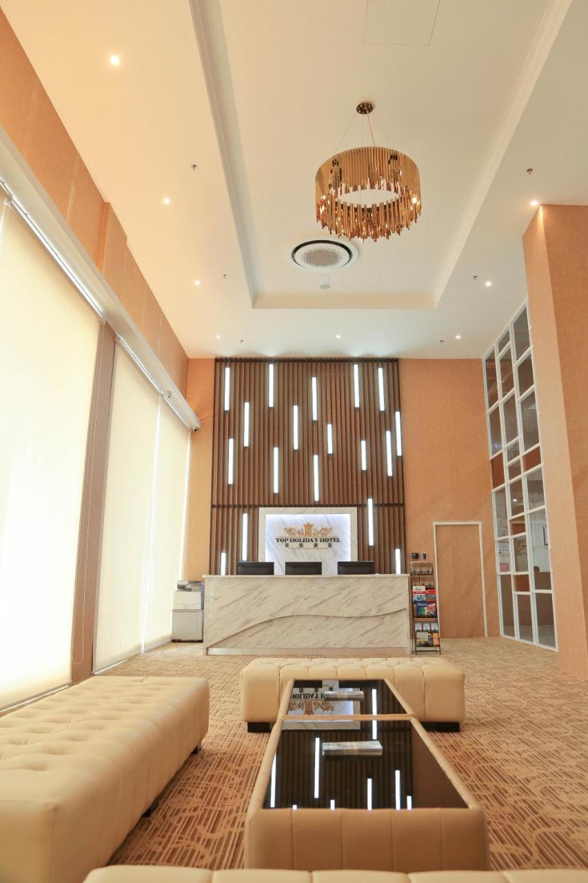 Top Holiday Hotel Seri Kembangan Eksteriør bilde