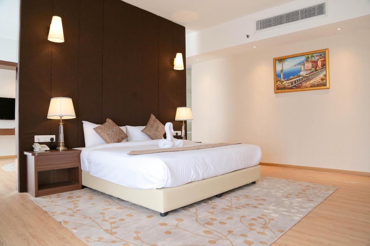 Top Holiday Hotel Seri Kembangan Eksteriør bilde