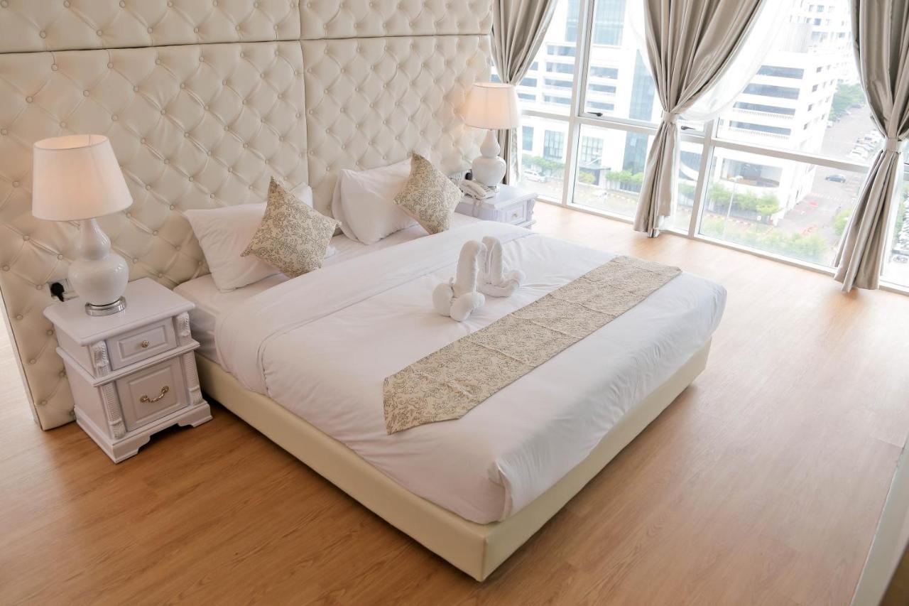 Top Holiday Hotel Seri Kembangan Eksteriør bilde