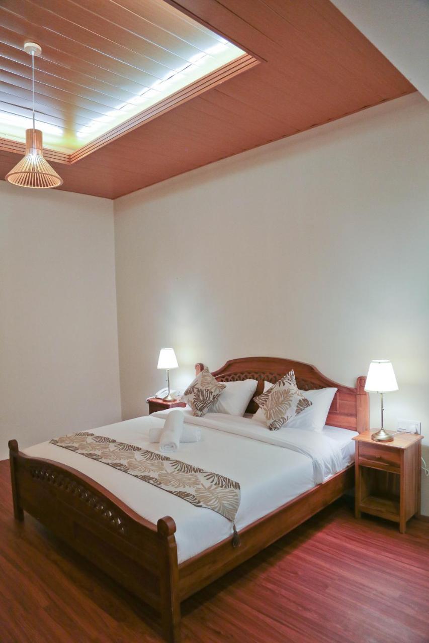 Top Holiday Hotel Seri Kembangan Eksteriør bilde